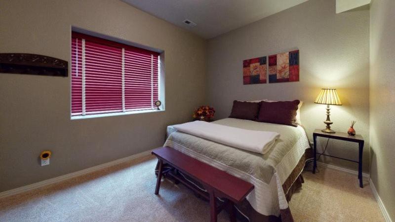 120 Winding Meadow By Vacation Rentals For You Monument Buitenkant foto